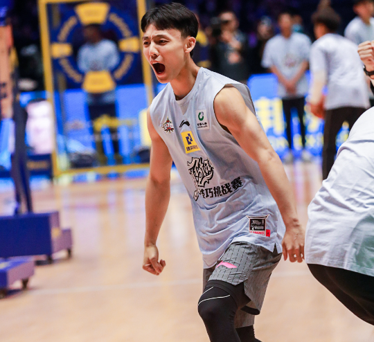 阿斯顿维拉训练开放日，窗口期主帅复盘引欢呼，NBA常规赛在即，球探报告显示潜力(阿斯顿维拉吧百度贴吧)