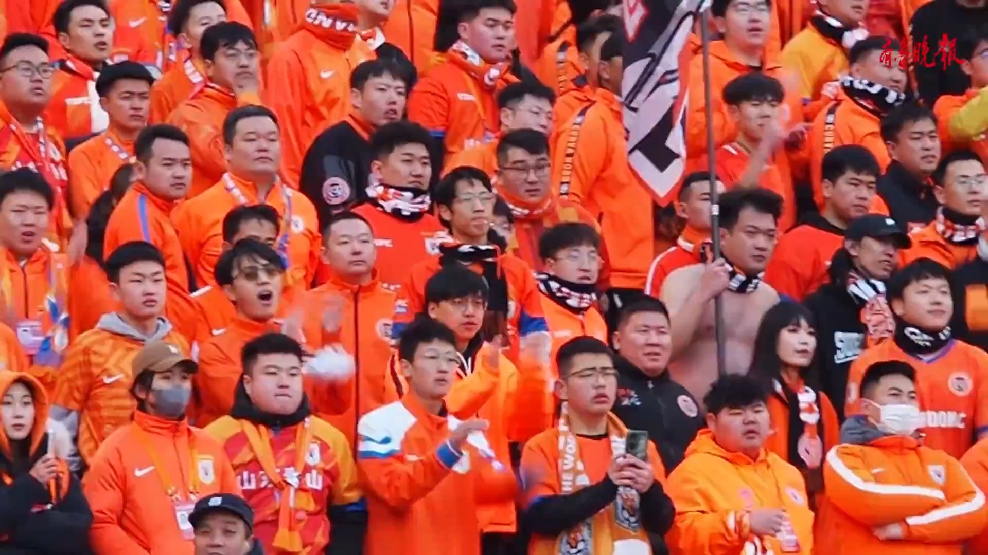 中超今晨走向成谜，山东泰山调整名单，媒体盛赞，团队化学反应显著 