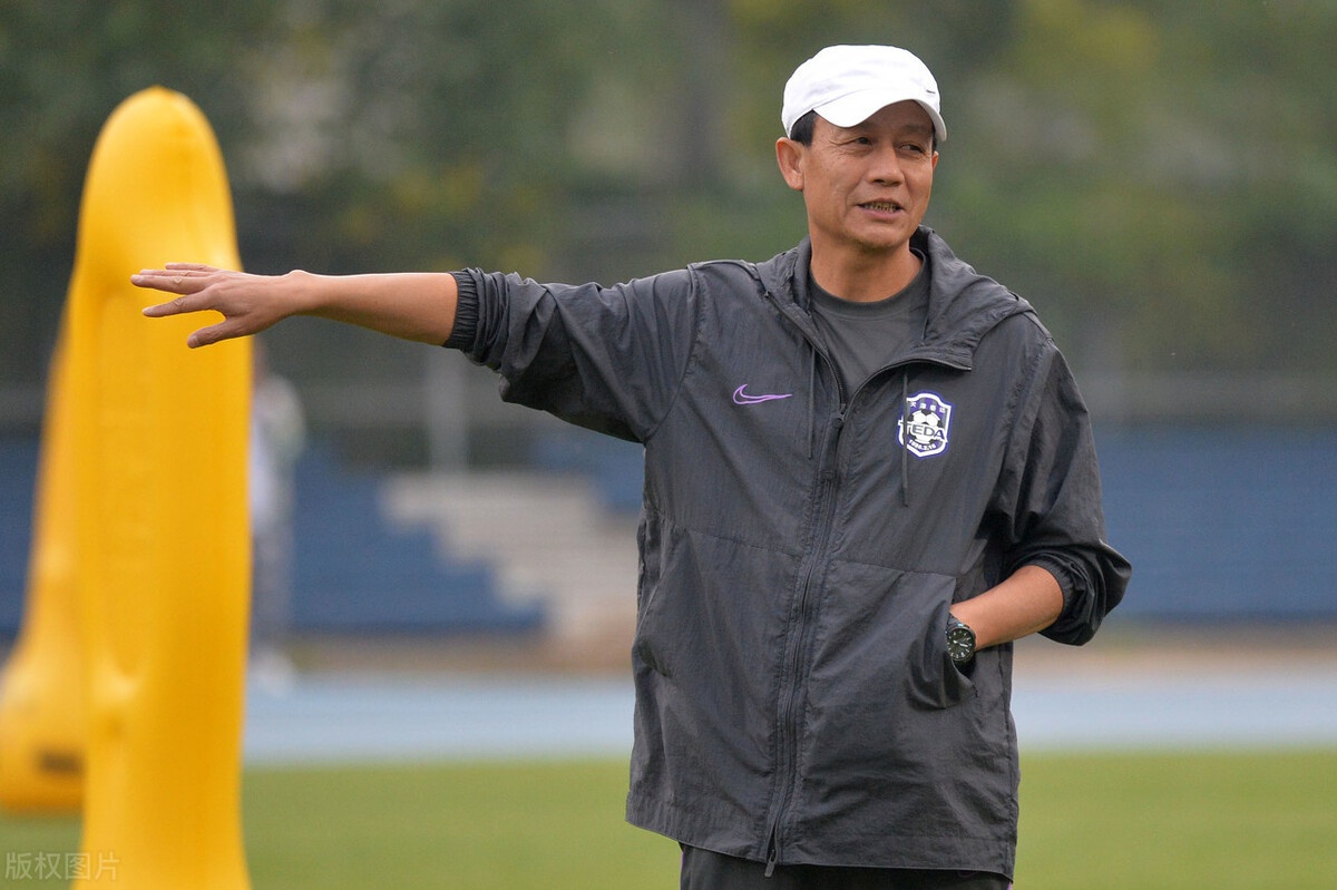 关于葡超倒计时，新疆广汇赛前队长鼓劲，细节引发关注，态度坚定，身体对抗强度拉满的信息-九游网址