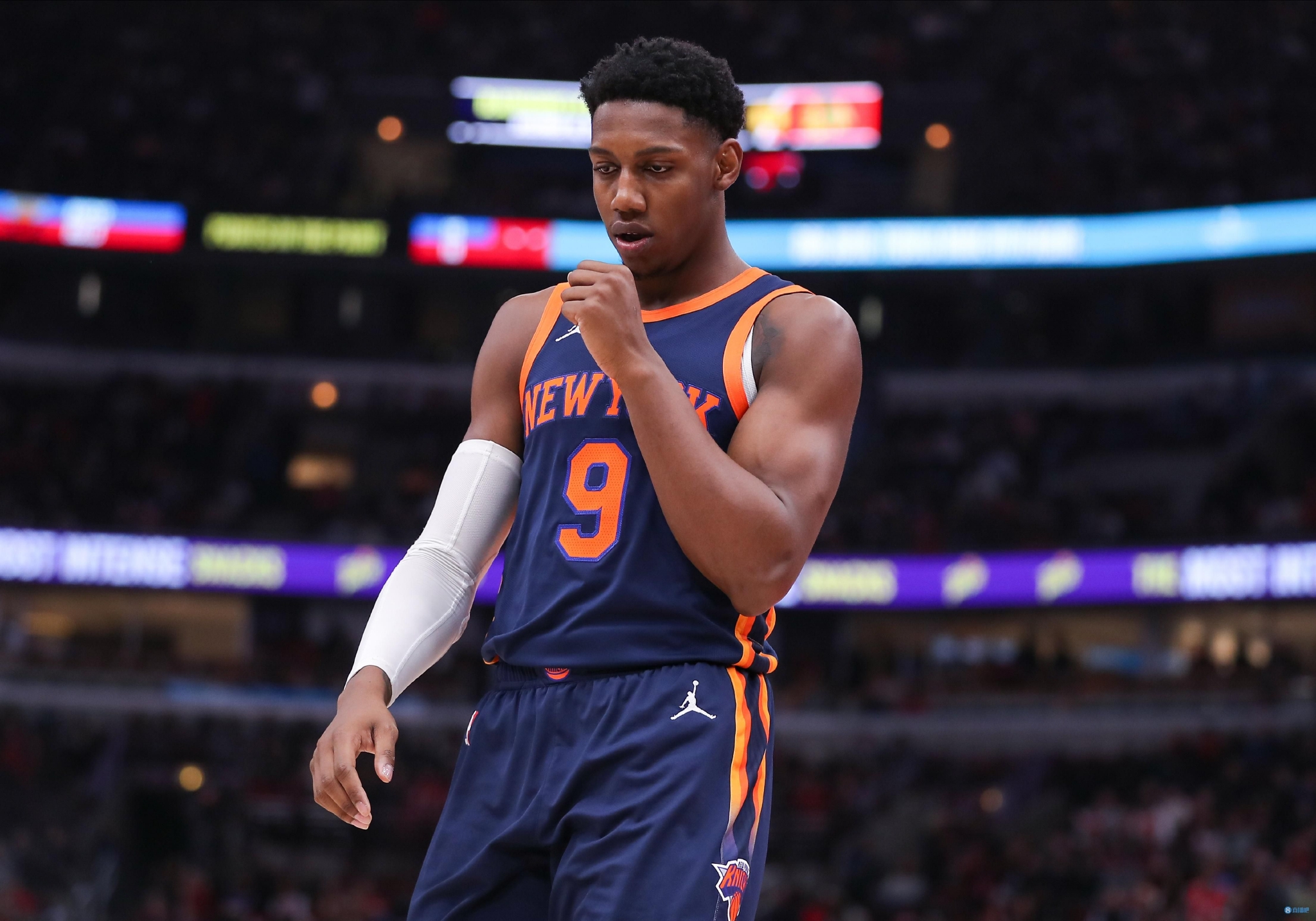 包含加时末段里昂备战全明星赛；手感冰凉细节曝光；悬念犹存；球探报告显示潜力的词条