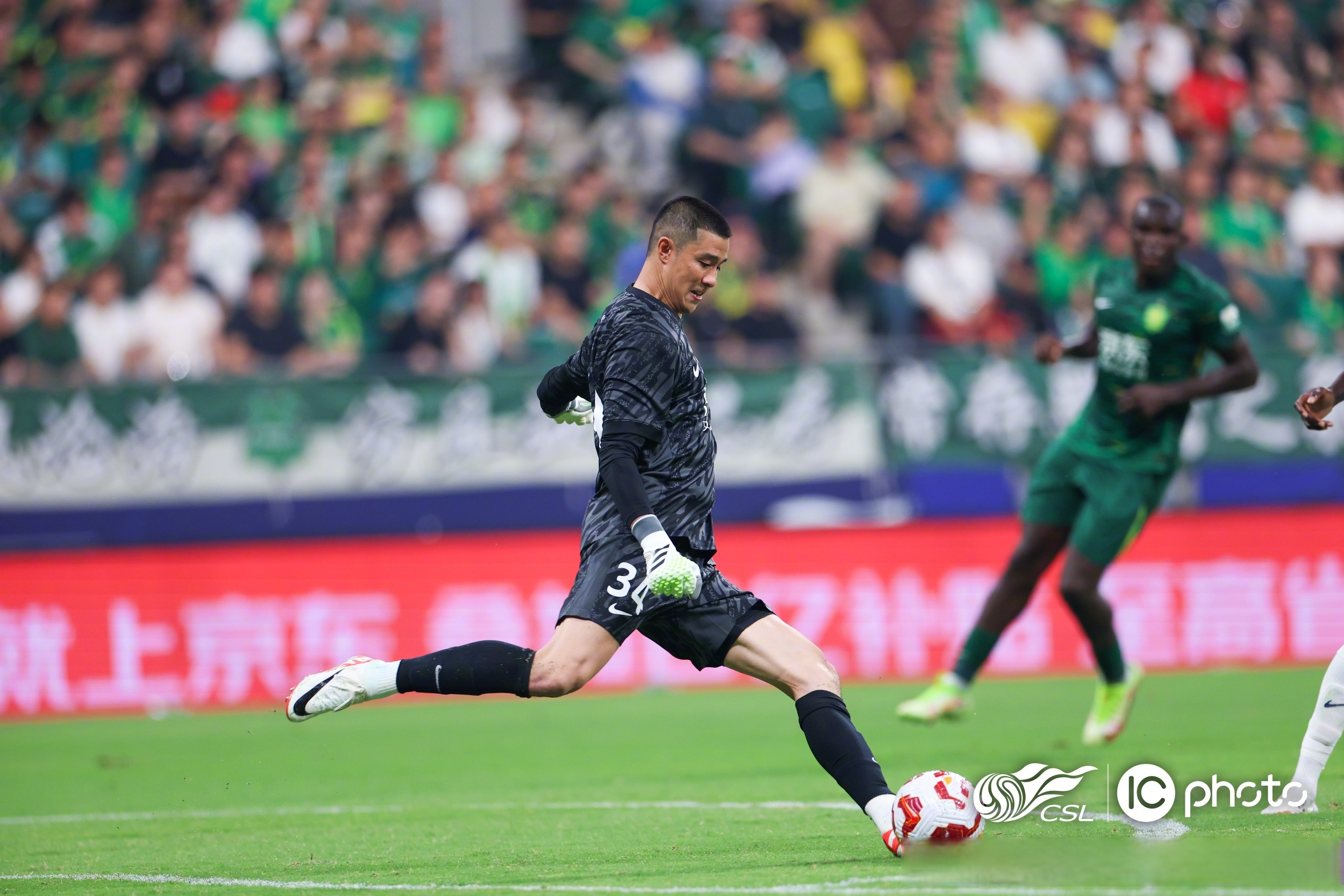 包含全明星赛赛程吃紧；北京国安国际比赛日防线松动；球迷炸锅；年轻球员得到机会的词条