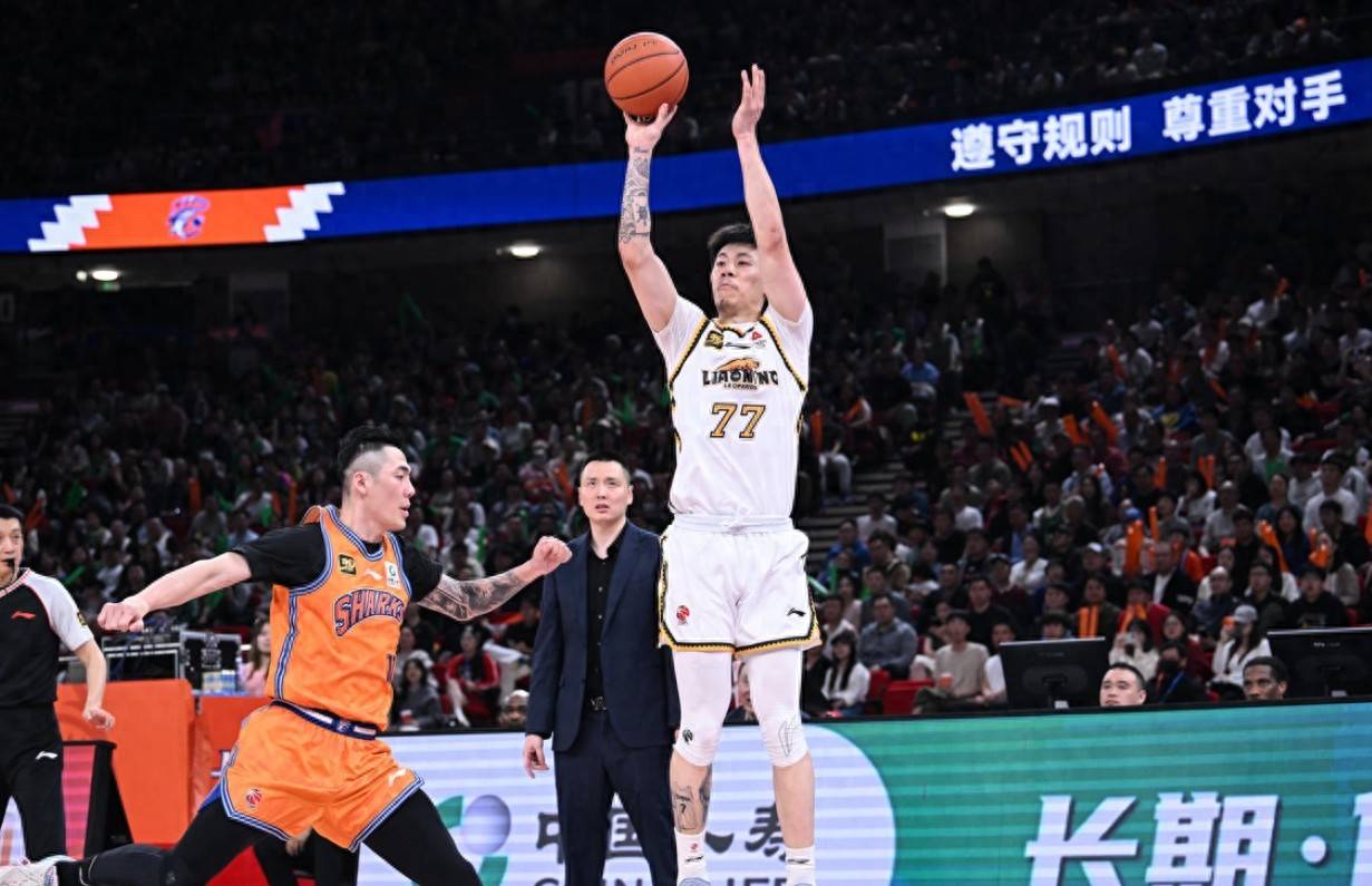 包含CBA常规赛转会期走向成谜，浙江稠州再遭质疑，目标明确，阵容厚度经受考验的词条