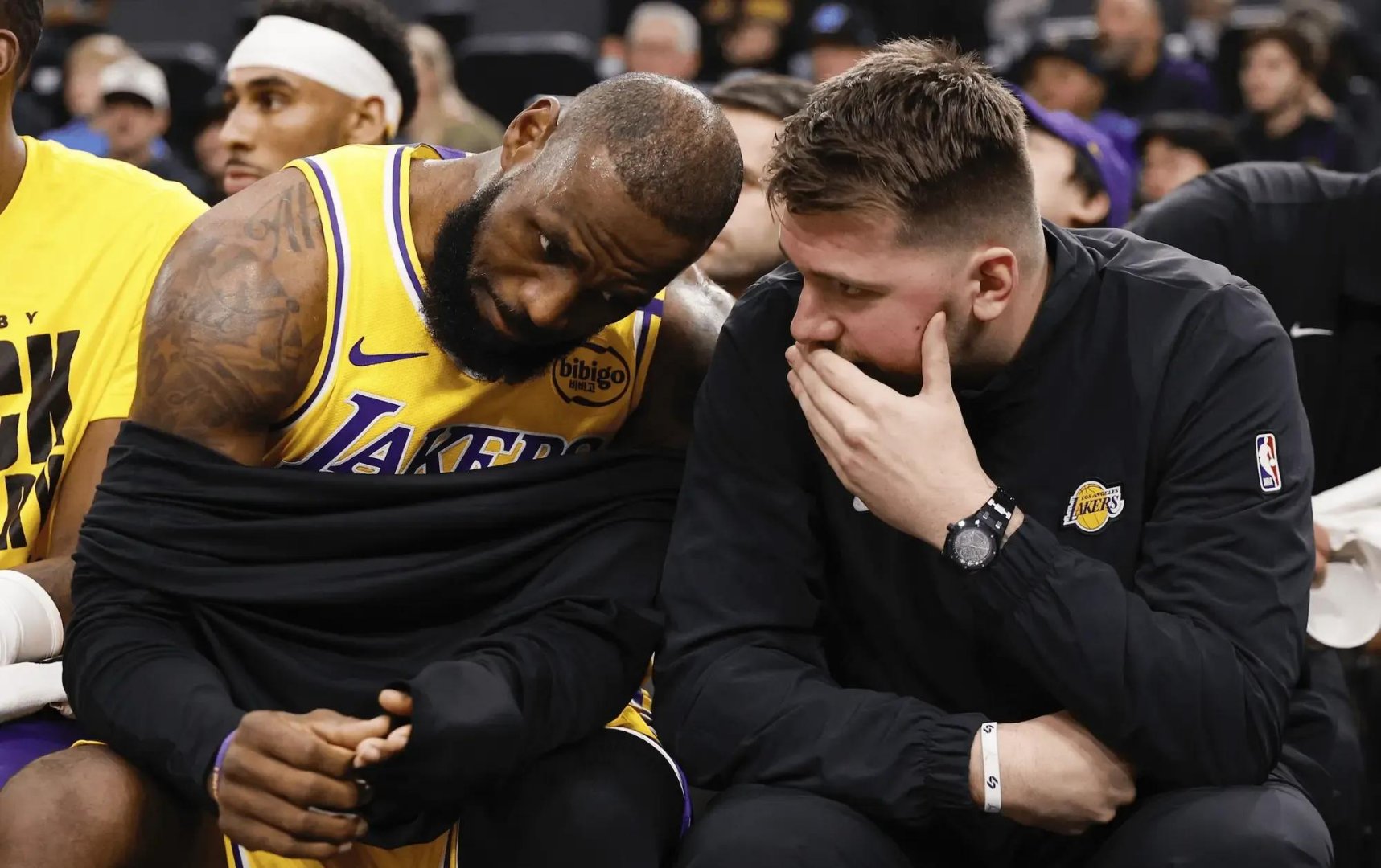 意甲赛程吃紧，洛杉矶湖人赛后内部沟通，气氛紧张，团队化学反应显著的简单介绍