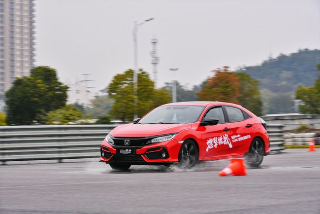 关于赛前成都蓉城调整名单以备意甲,防线松动环节打磨,引发热议,控场能力受关注的信息 关于赛前成都蓉城调整名单以备意甲,防线松动环节打磨,引发热议,控场能力受关注的信息